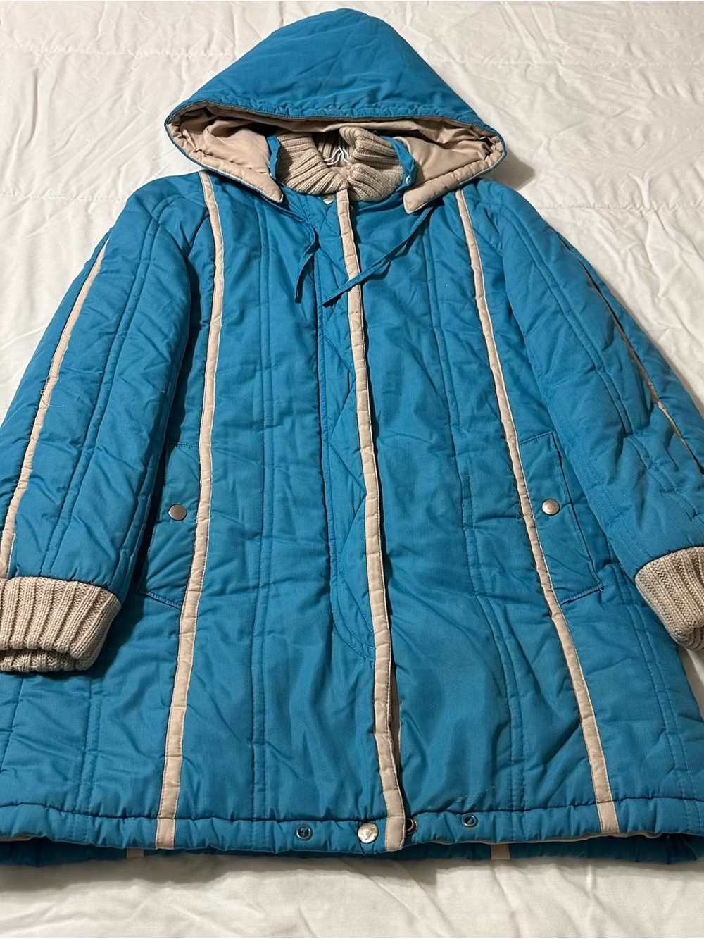 Women’s Teal Hooded Puffer Coat with Contrast Trim